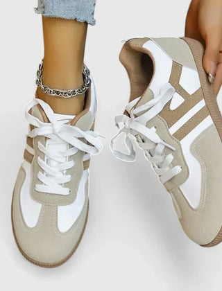 Khaki & White#Khaki & White_1