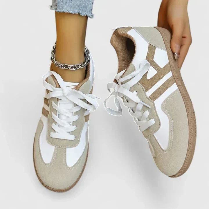 Khaki & White#Khaki & White_1