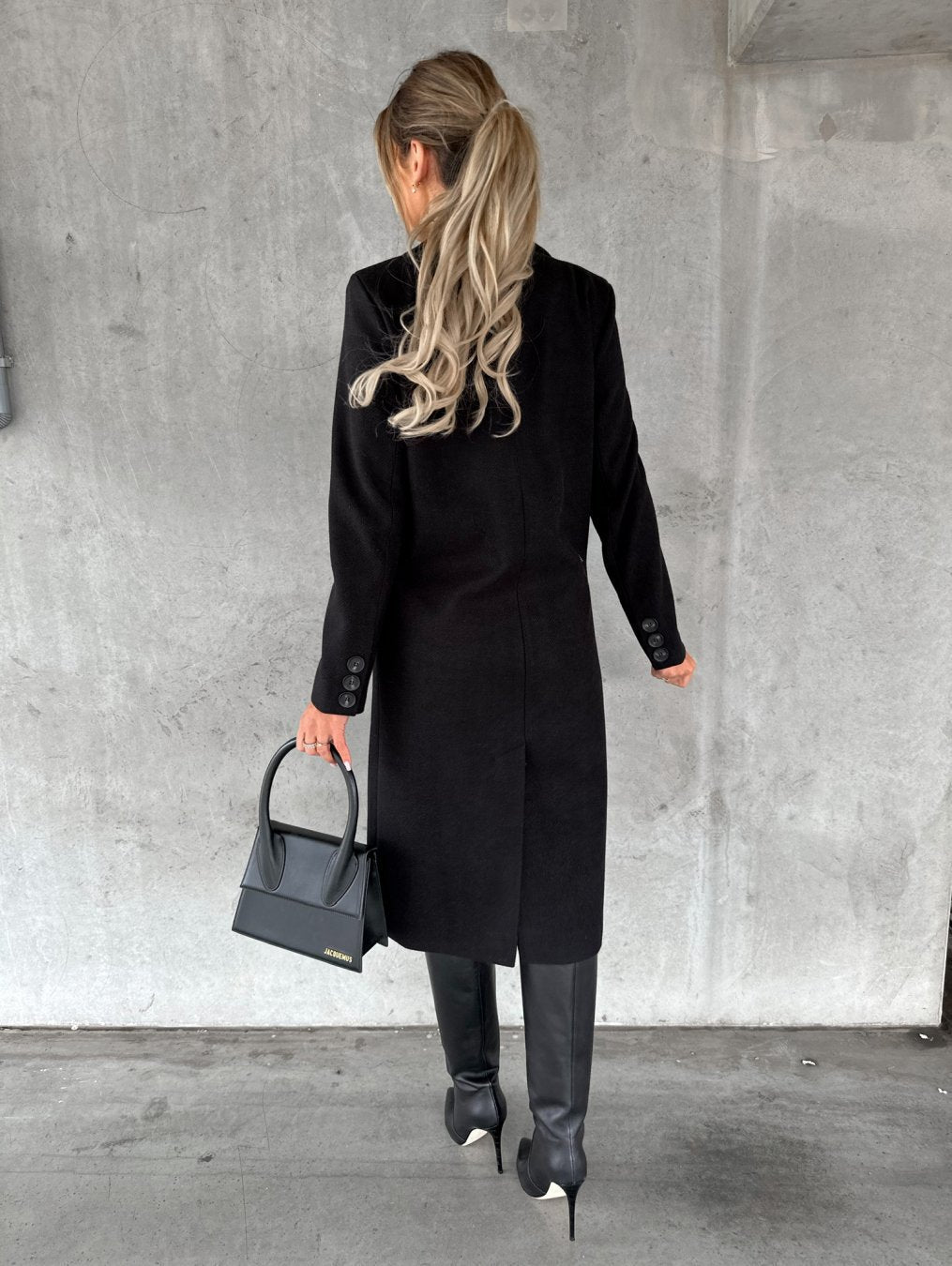 Black#Black_2